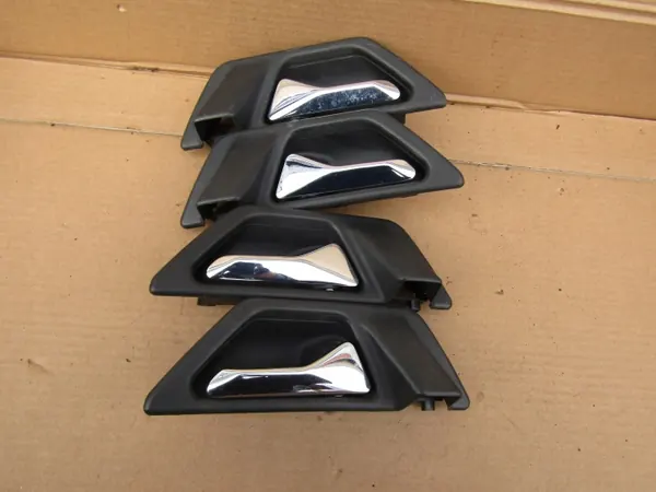OEM 1247600161/0261 Mercedes W124 Türgriffe Set image 9