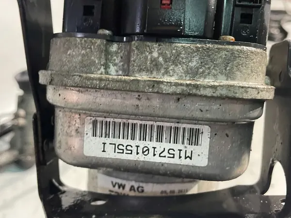 VW POLO 6R 2011 1.4 B Caixa de Direção 6R1423051AH image 4