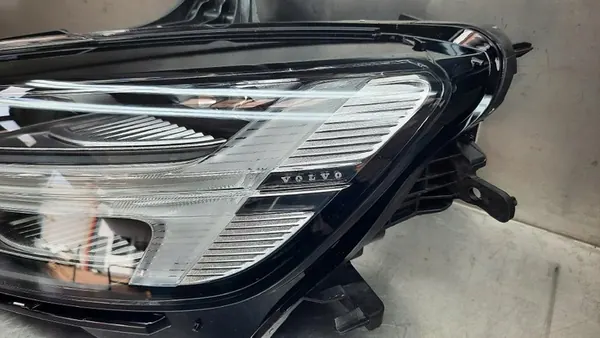 Vasen Full LED Ajovalo Volvo S60 III V60 II OE 32314178 image 2