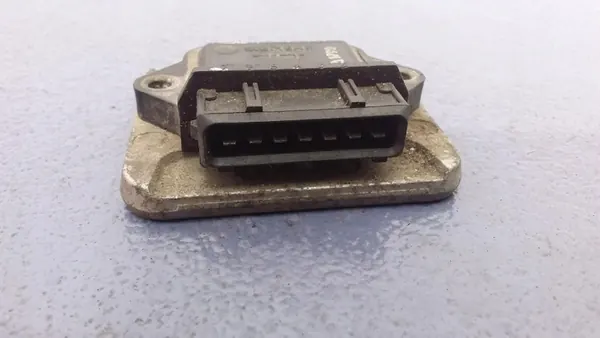 VW GOLF II 1.3B Módulo de Ignição 191905351C image 3