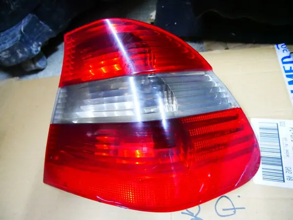 BMW E46 Sedán Lámpara Trasera Derecha 6910532 image 3