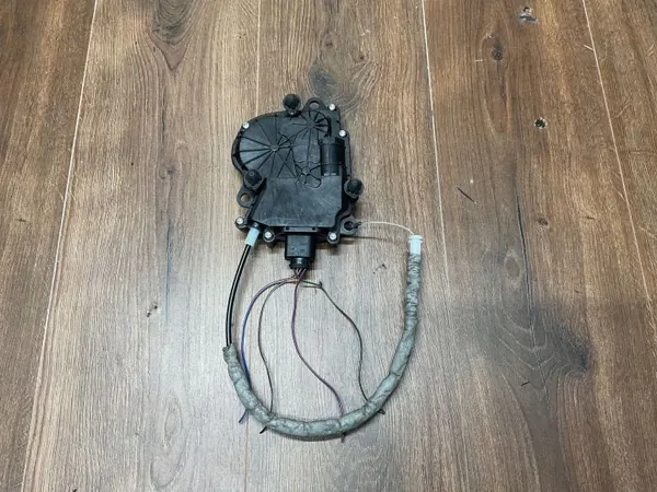 Motor de porta-malas Jaguar F-Type EX53404C10AE image 4