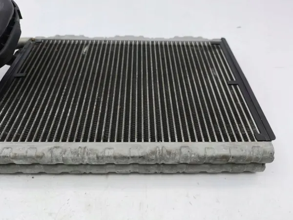 Núcleo aquecedor A/C Mercedes C W204 OEM AMD123325 image 3