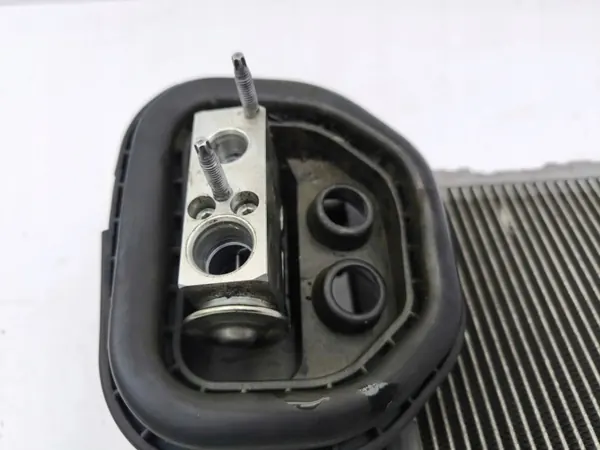 Núcleo aquecedor A/C Mercedes C W204 OEM AMD123325 image 5