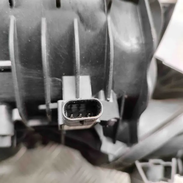 Intake Manifold Mercedes-Benz CLS (C218) 4.7L A0071533128 image 7