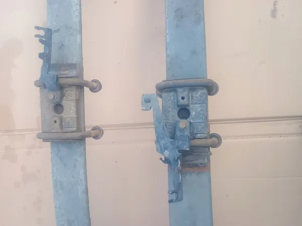 Rear Leaf Springs Set for Renault Master III image 4