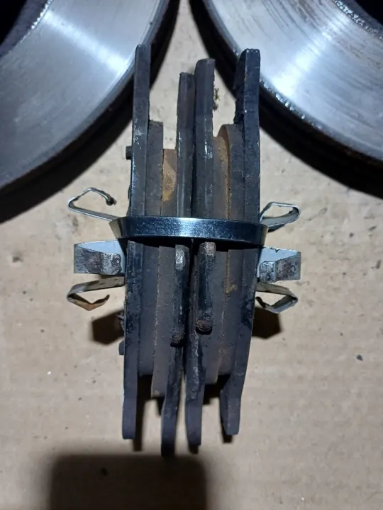 Jeu de Disques et Plaquettes Avant OEM 09.9468.11 image 3