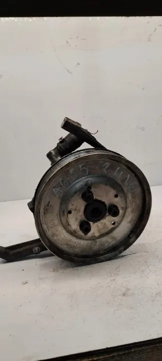 Pompe de direction assistée d'occasion OEM 7095571 A6 C5 2.4 V6 image 2