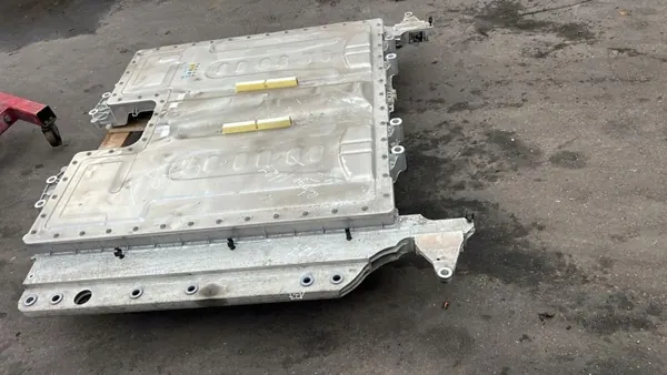 Batterie BMW OEM 61258856667 - 1 Ah Occasion image 3