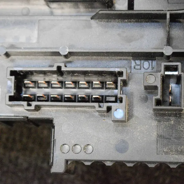 Caixa de fusíveis MERCEDES-BENZ E (W212) A0025422619 image 6