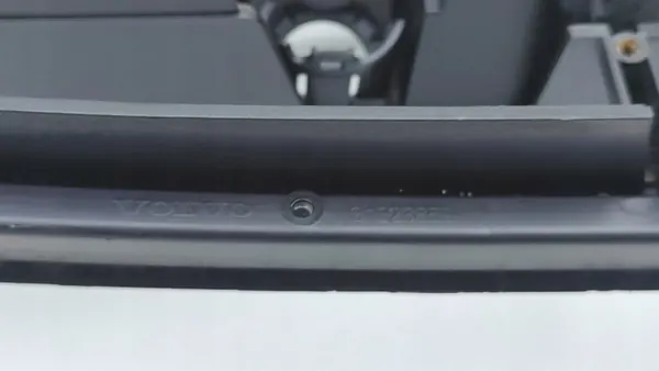 VOLVO S60 V60 II Front Lower Bumper Grille (AT25) image 6