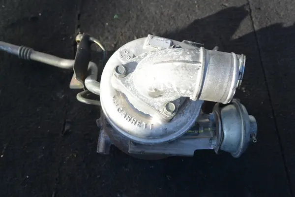 Turbo Nissan Patrol Y61 ZD30 image 2