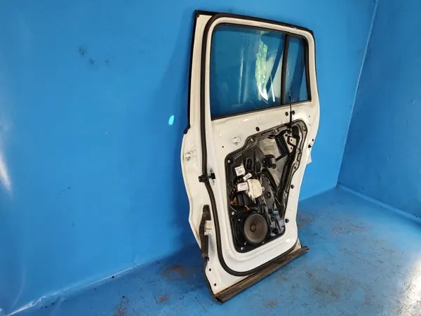 Höger Bakdörr VW Tiguan 5N0833056A image 5