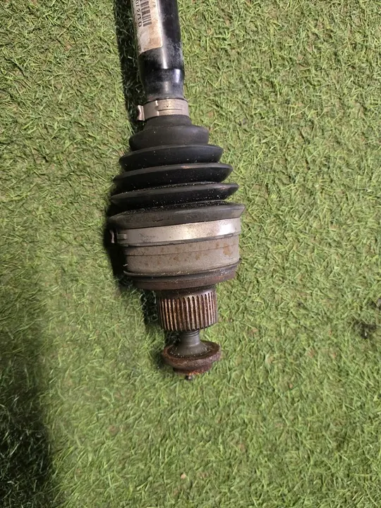 Arbre de transmission avant gauche ou droit Porsche Macan 95B image 2