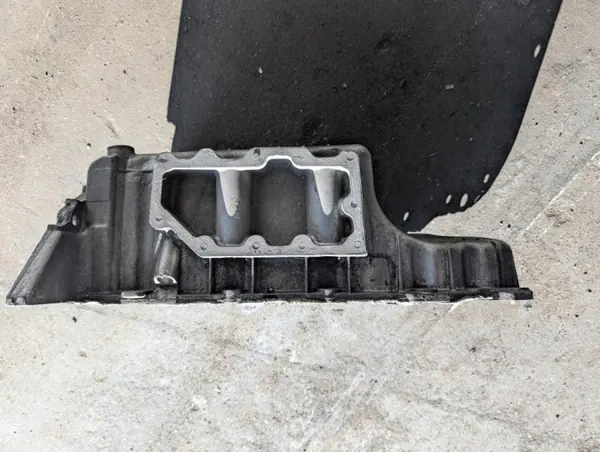 Cárter de aceite OEM 55354721 para Opel Astra H 1.6 16V image 3