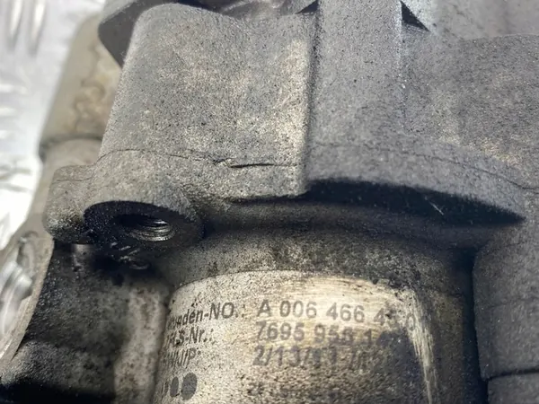 Servostyrningspump Mercedes E350 W212 A0064664501 image 6