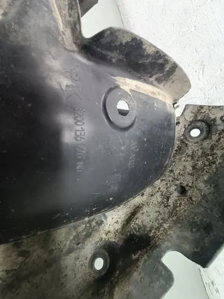 Front Right Wheel Arch Renault Scenic II 8200136726 image 5