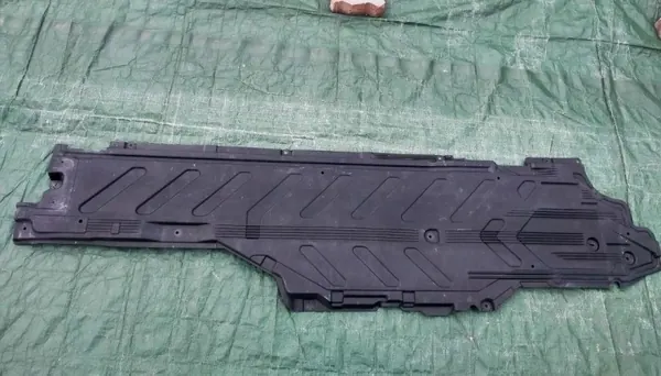 OEM A2136803906 Escudo Inferior Esquerdo para Mercedes E W213 image 2