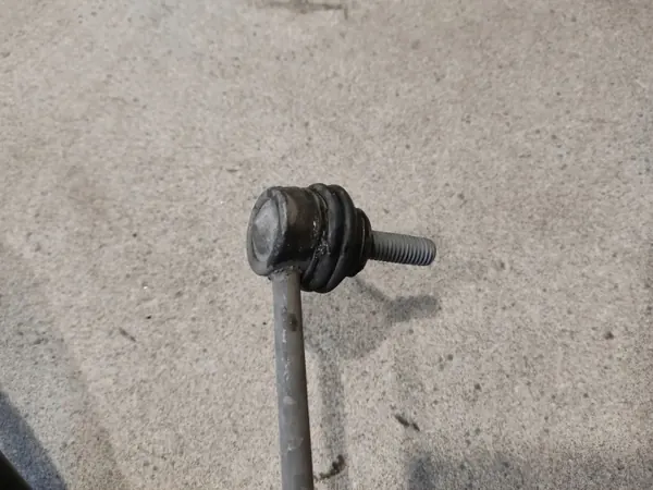 Land Rover Bakre stabiliseringsstag OEM J9C35A771DA image 4