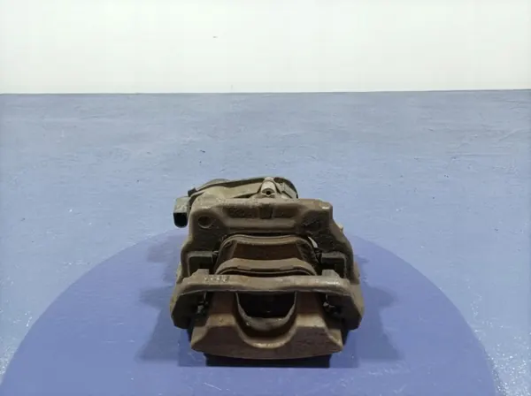 Mercedes E W213 takaoikea jarrupuristin OEM A0044235898 image 3