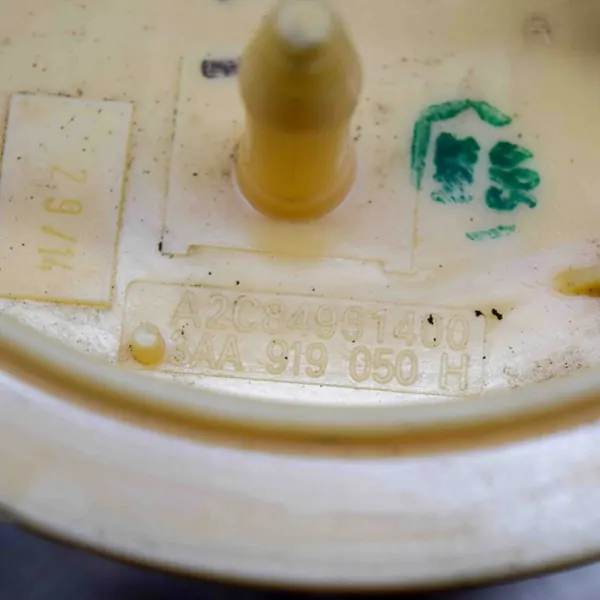 Bomba de combustível VW PASSAT B7 2.0L diesel 2014 3AA919050H image 6