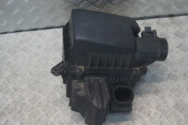 Nissan Luftfiltergehäuse OEM 1173104S01 - Gebraucht image 2