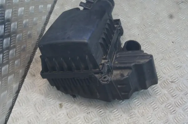 Nissan Luftfiltergehäuse OEM 1173104S01 - Gebraucht image 3