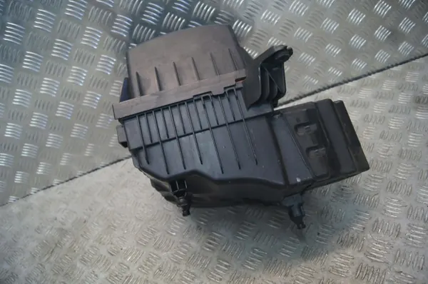 Nissan Luftfiltergehäuse OEM 1173104S01 - Gebraucht image 4