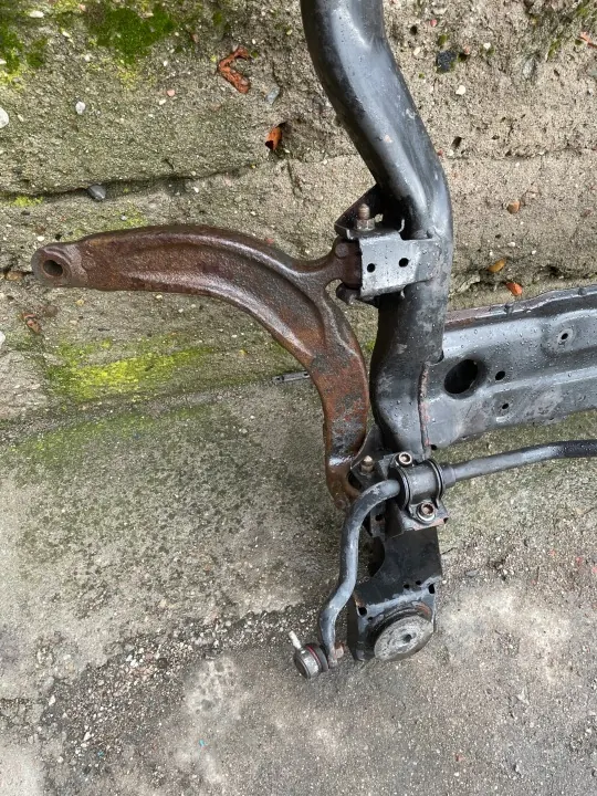 VOLKSWAGEN T5 04- Framvagns Vagga Släde Begagnad image 3
