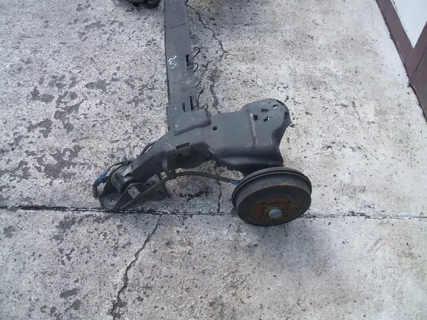 OEM 602227568 Viga do eixo traseiro Peugeot 208 I image 5