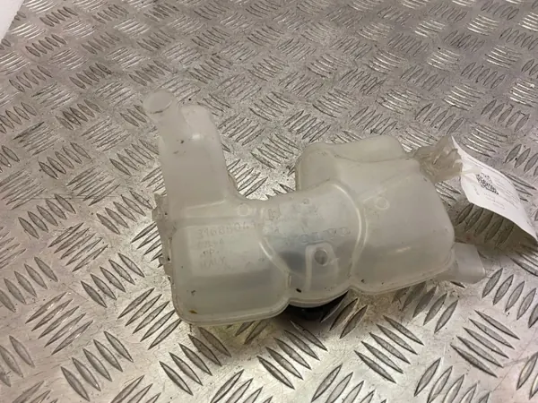 Volvo XC90 2019 Koelvloeistof expansievat OEM 31686041 image 3