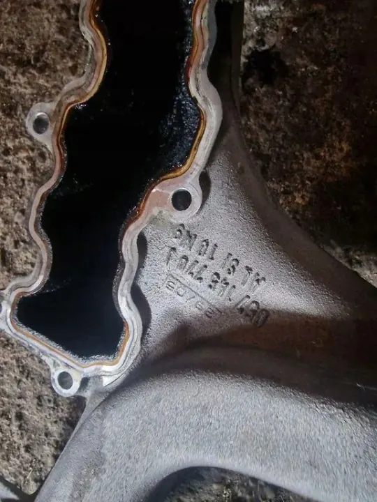 Collecteur d'admission Audi Q7 4.2L Diesel OEM 057145770J image 3