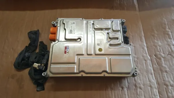OEM 1EA915692M Korkeajännitelatausmoduuli Käytetty image 2