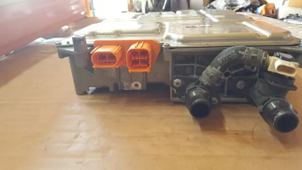 OEM 1EA915692M Korkeajännitelatausmoduuli Käytetty image 3