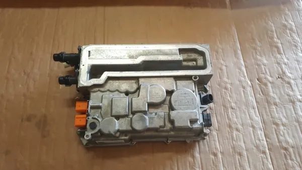 OEM 1EA915692M Korkeajännitelatausmoduuli Käytetty image 4