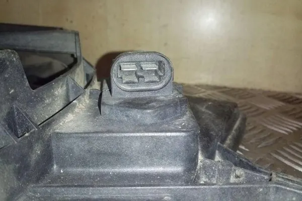 Framstötfångare RENAULT SCÉNIC I 7700433728 image 4