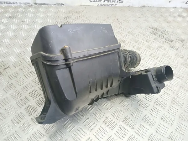 VW PASSAT B6 Ilmansuodattimen Kotelo 1K0129607C image 3