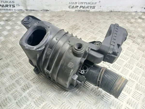 VW PASSAT B6 Ilmansuodattimen Kotelo 1K0129607C image 4