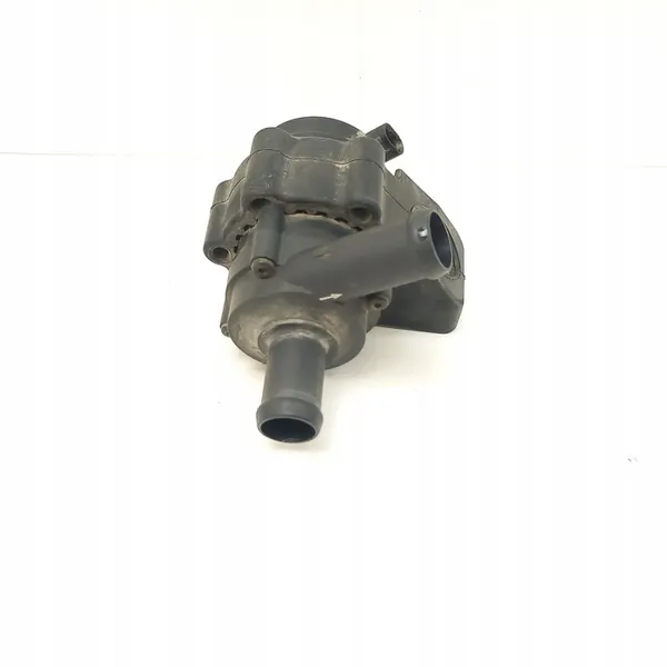 Vattenpump Nissan Navara D23 9021337B image 2
