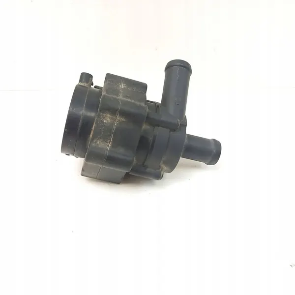Vattenpump Nissan Navara D23 9021337B image 3