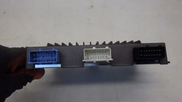 Radio-Verstärkermodul OEM 9825899680 für DS7 image 3