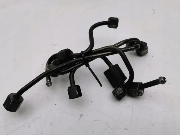 Opel Zafira C 2014 Tuyau d'injecteur AMD116713 image 2