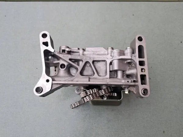 Oliepomp OEM 879110J2012 voor Infiniti Q50 Q60 3.0T image 5