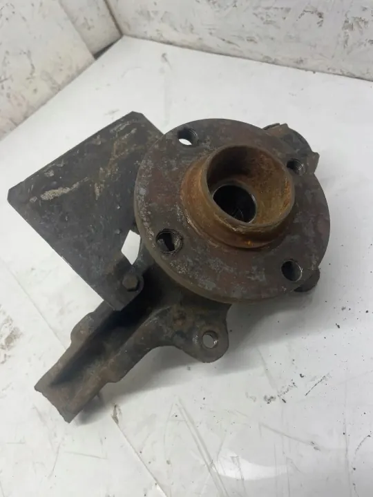 Moyeu de roue avant BA0258A côté droit Audi Coupe image 2