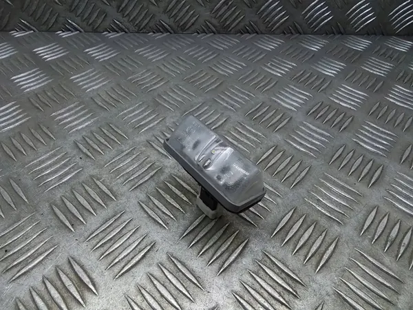 Kennzeichenleuchte Lexus RX OEM A045053 - Gebraucht image 2