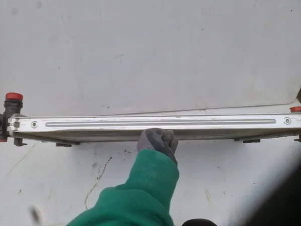 Radiador de agua VW Passat B5 Audi A4 8D0121251 image 4