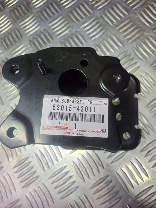 Toyota RAV 4 (XA40) 2015 Takapuskuri Vahvistus image 4