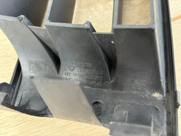 Griglia paraurti anteriore VW Polo 6Q OEM 6Q0853665A image 4