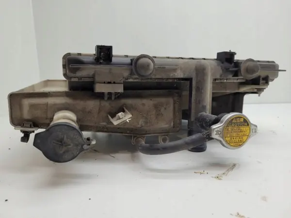 OEM 16360-0Q010 Radiateur Eau Cache Ventilateur image 3