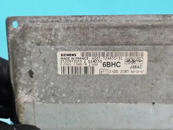 Unidade de controlo motor Mazda 2 1.2 16V 4S61-12A650-SC image 4